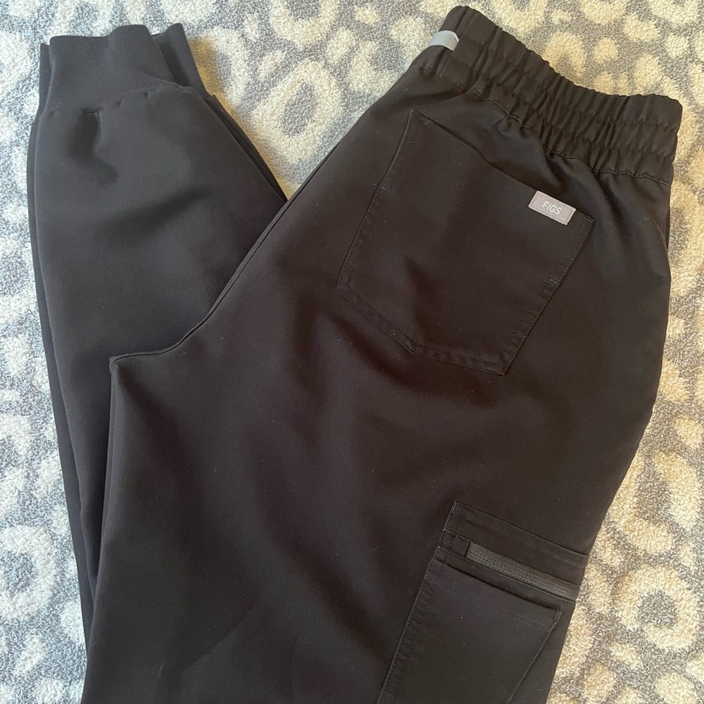 Figs Uman jogger scrub pants - size Med